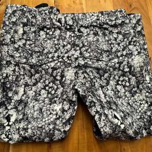 Burton Gore-Tex Men’s Snowboard Pants. And the matching Burton Snowboard Gloves.